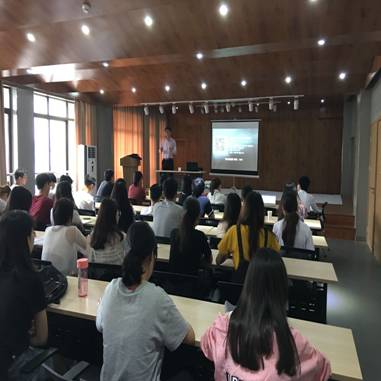 Macintosh HD:Users:malianlian:Desktop:南京理工大学工业设计中心王寒应邀赴公司开展学术报告-新闻稿:QQ图片20180529160740.jpg